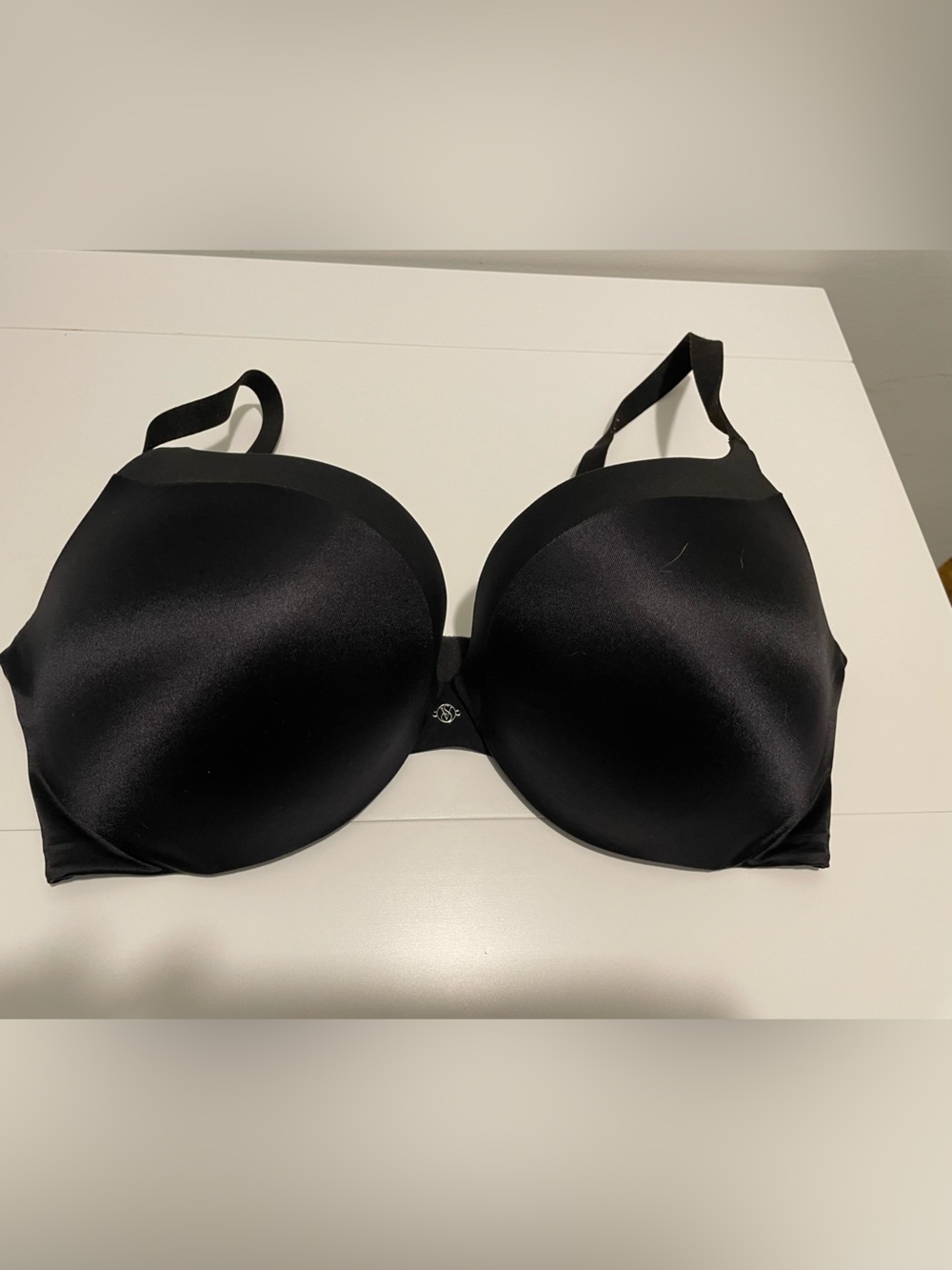 Victoria Secret Brand Women's size 36DD Black Push Up Bra